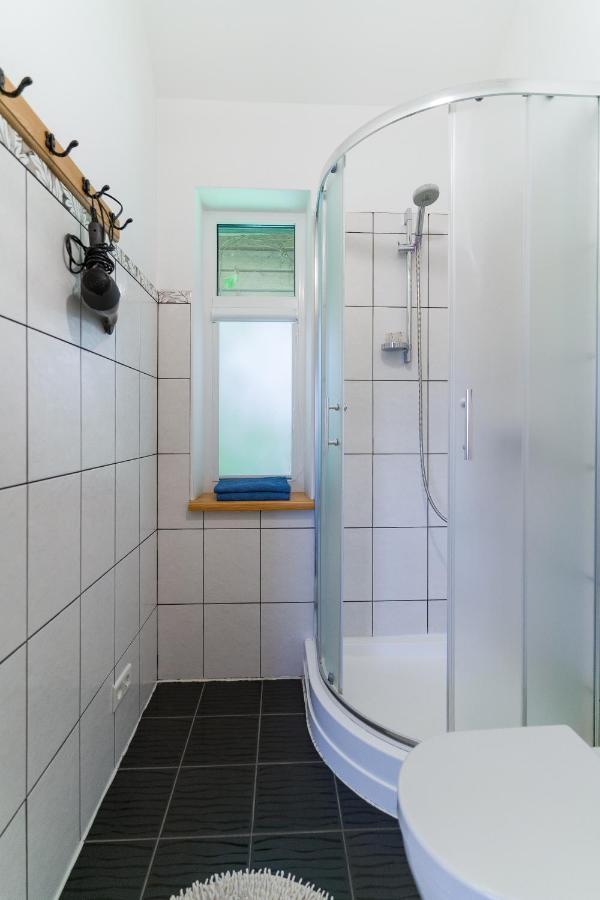 Cerpas Hotel Medemciems Екстериор снимка