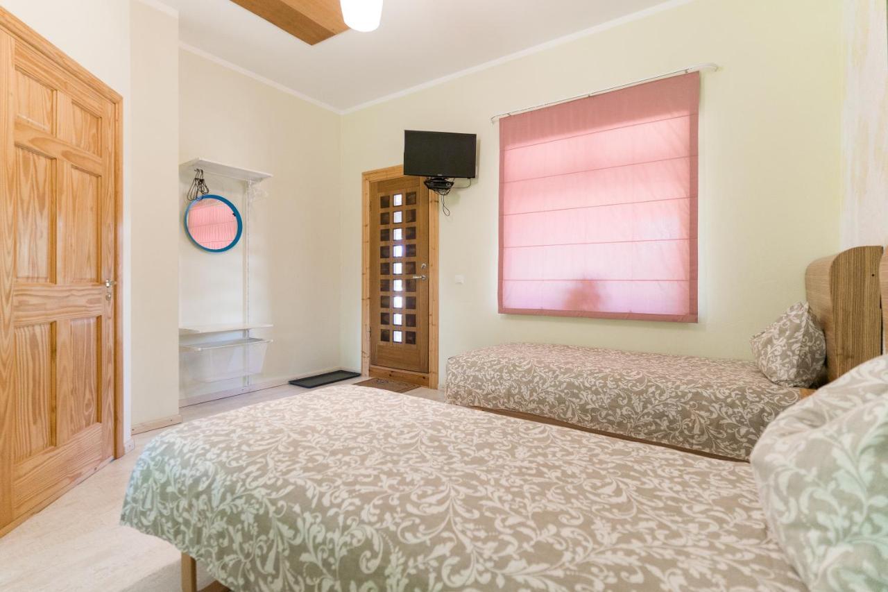 Cerpas Hotel Medemciems Екстериор снимка